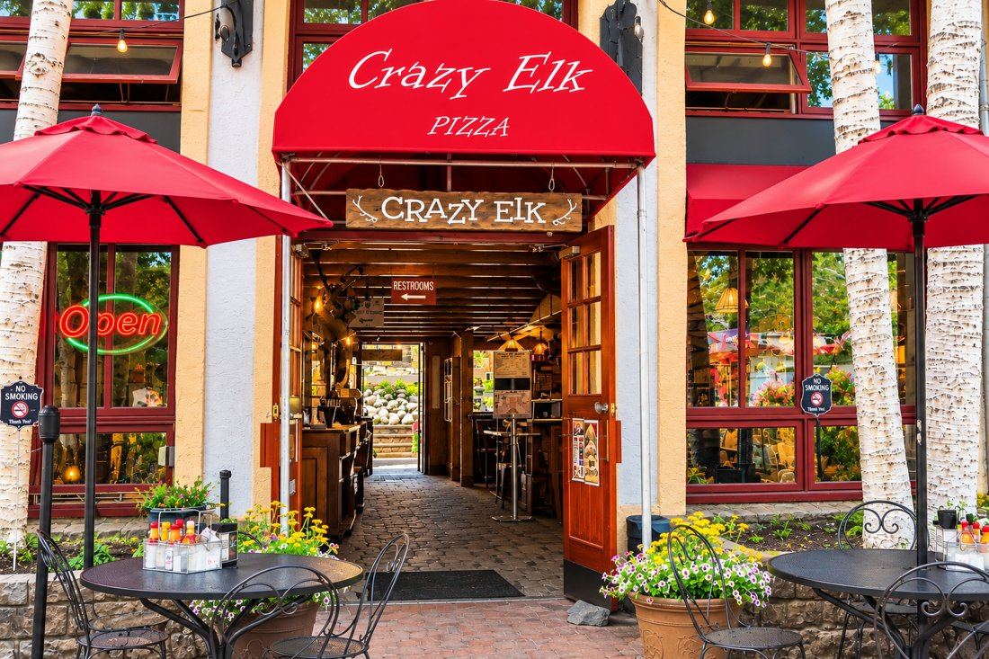 Crazy Elk Pizza entrance sign